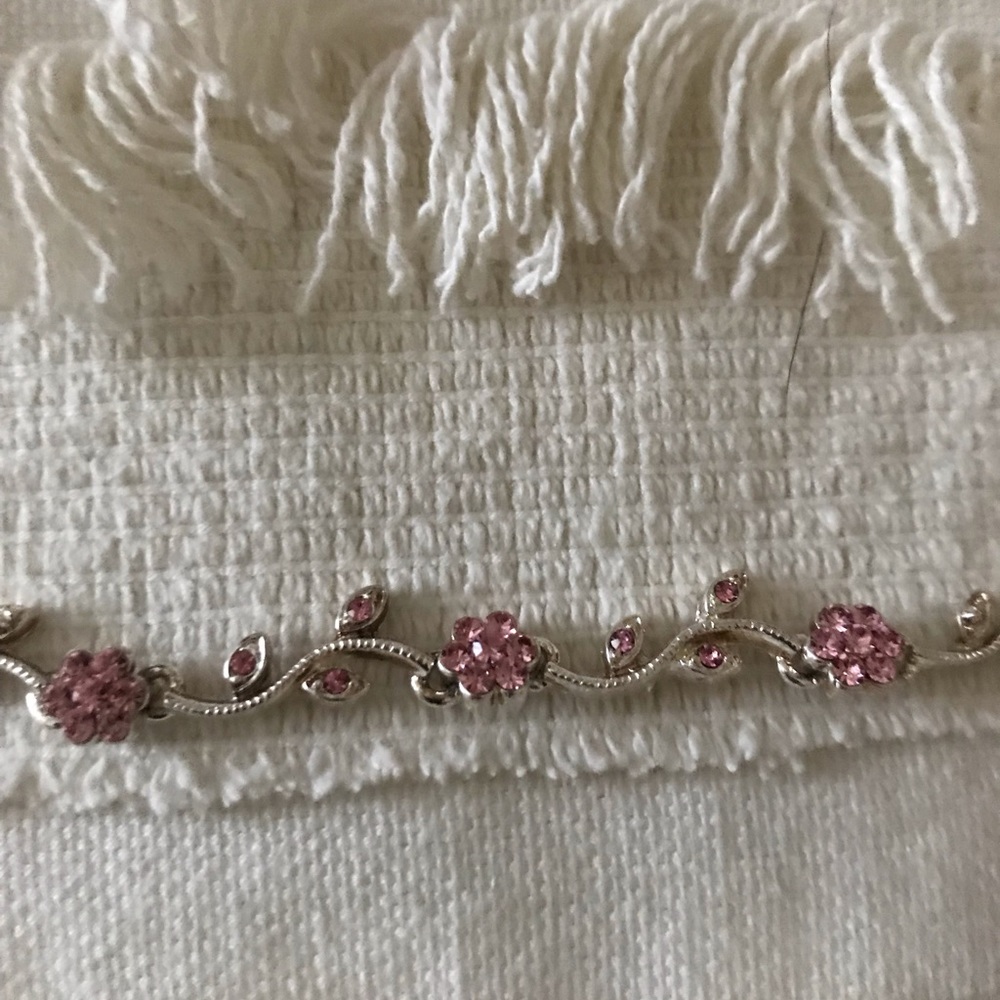 🌸Gorgeous Bracelet w/ Pink Crystal Rhinestones